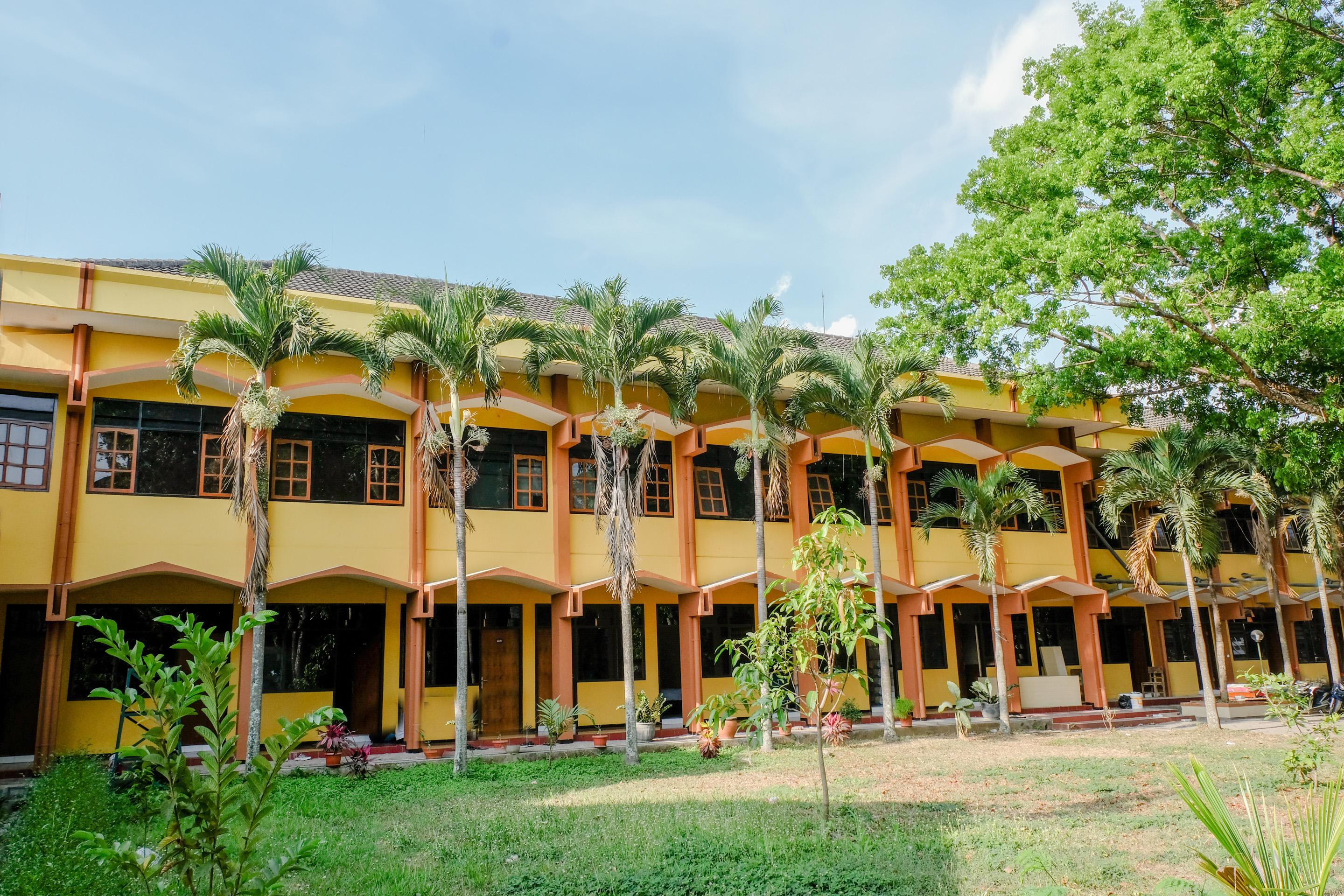 Oyo 1342 Uniga Malang Family Residence Ngoại thất bức ảnh